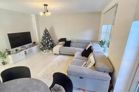 3 bedroom end of terrace house for sale - Harlequin Drive, Birmingham B13