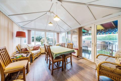 5 bedroom bungalow for sale - Manor Park, Sticklepath, Barnstaple