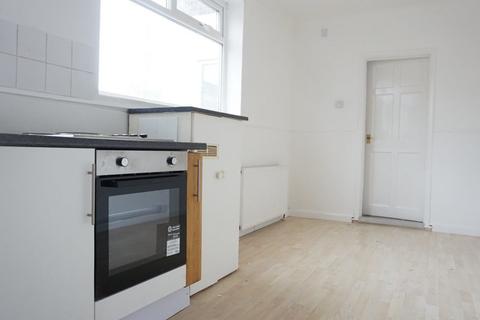 1 bedroom flat to rent - 127A Westcott Street, Hull, HU8 8LZ