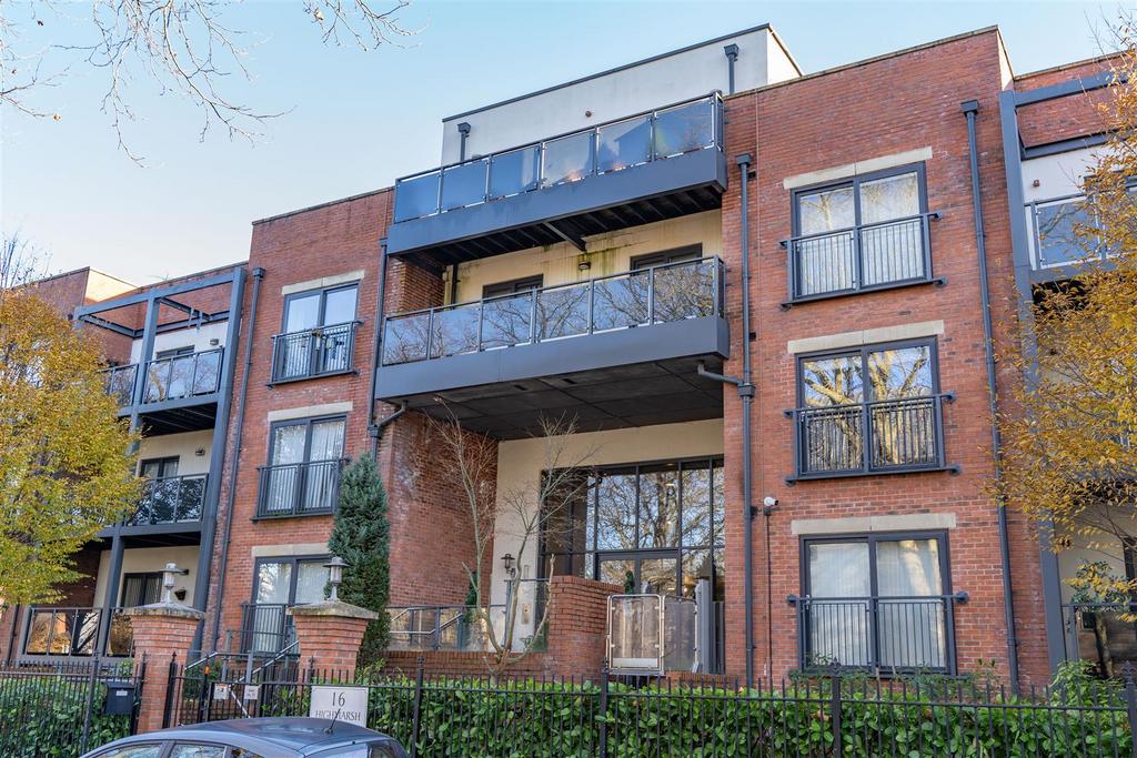 West Court, Highmarsh Crescent, West Didsbury 2 bed apartment for sale