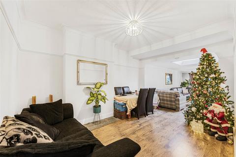 4 bedroom semi-detached house for sale - Halstead Road, London