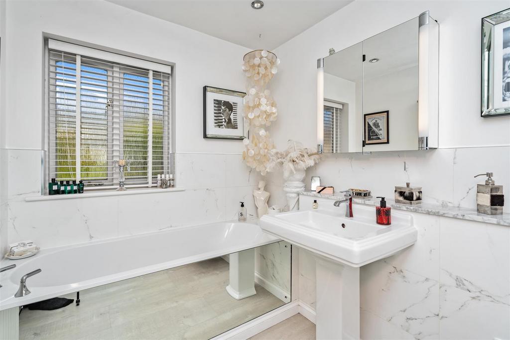 30 Buckminster Drive-16 lo.jpg