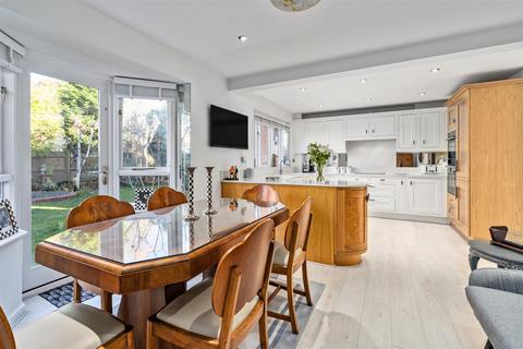 30 Buckminster Drive, Dorridge, Solihull, B93 8PG