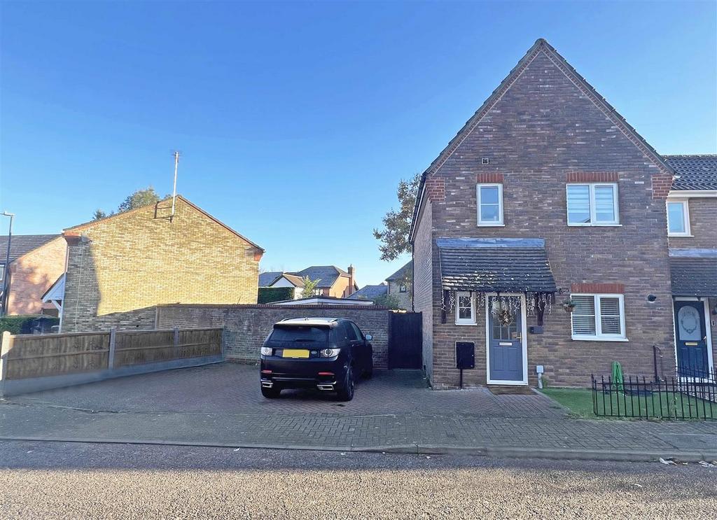 Stanstrete Field, Great Notley, Braintree 3 bed end of terrace house