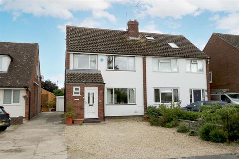12 Cotmore Gardens, Thame, OX9 3LZ