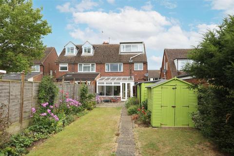 12 Cotmore Gardens, Thame, OX9 3LZ