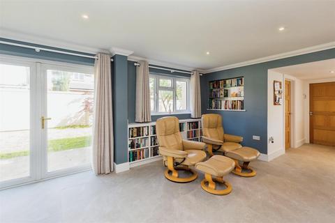 3 Short Ditch, Haddenham, Aylesbury, HP17 8EA