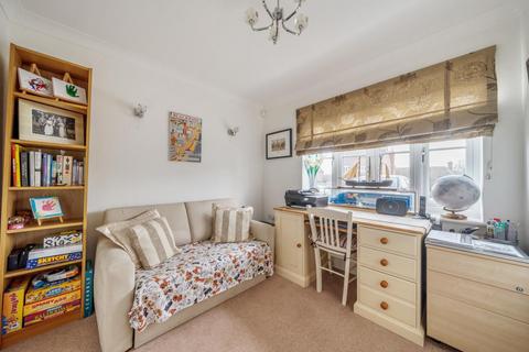 5 Blanes Close, Long Crendon, Aylesbury, HP18 9GD