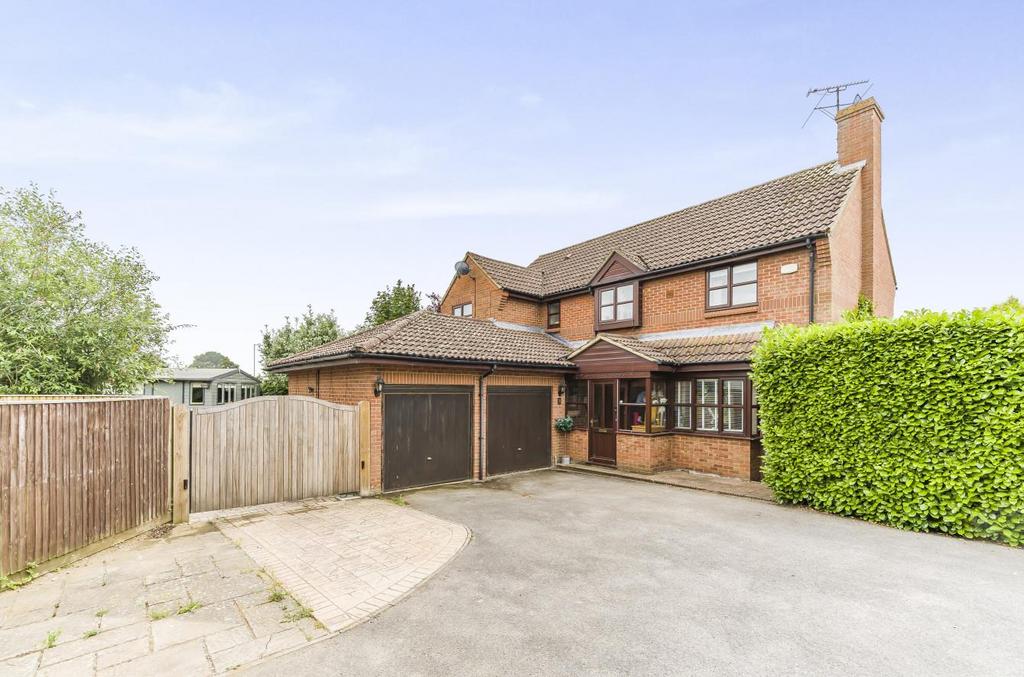 Thame, Oxfordshire 4 bed detached house for sale £825,000