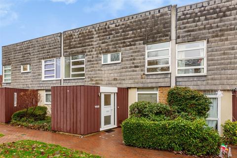 162 Knights Croft, New Ash Green, Longfield, DA3 8HZ