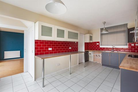 162 Knights Croft, New Ash Green, Longfield, DA3 8HZ