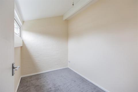 162 Knights Croft, New Ash Green, Longfield, DA3 8HZ