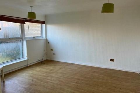 18 Ayelands, New Ash Green, Longfield, DA3 8JN