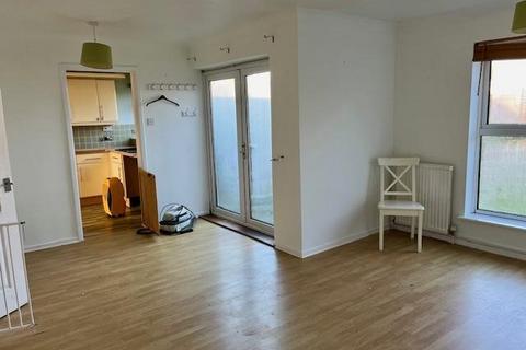 18 Ayelands, New Ash Green, Longfield, DA3 8JN