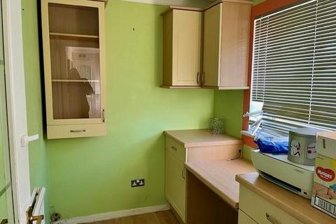18 Ayelands, New Ash Green, Longfield, DA3 8JN