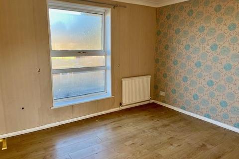 18 Ayelands, New Ash Green, Longfield, DA3 8JN