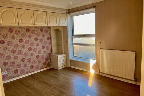 18 Ayelands, New Ash Green, Longfield, DA3 8JN