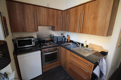 1 bedroom flat for sale, Charles Street, Shipley