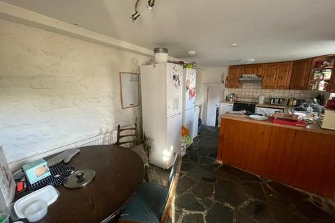 6 bedroom house to rent - Helston Road, Penryn