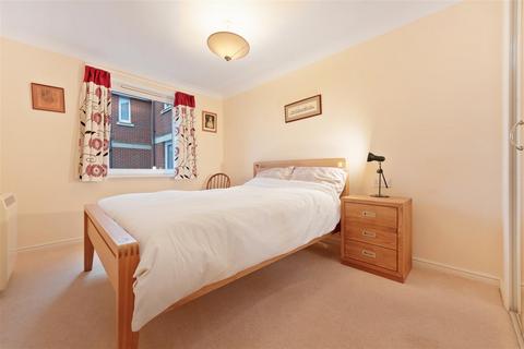 1 bedroom retirement property for sale, Connaught Court, Windsor