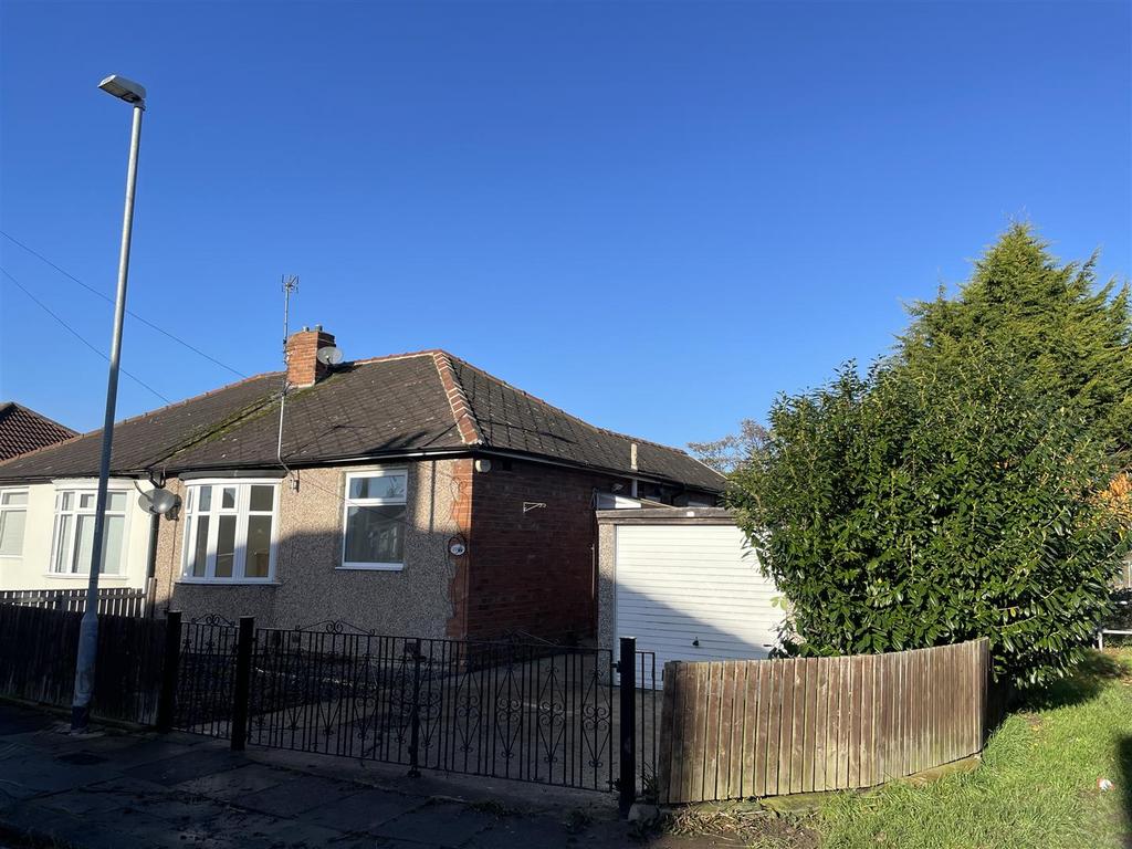 The Causeway, Darlington 2 bed semidetached bungalow £750 pcm (£173 pw)