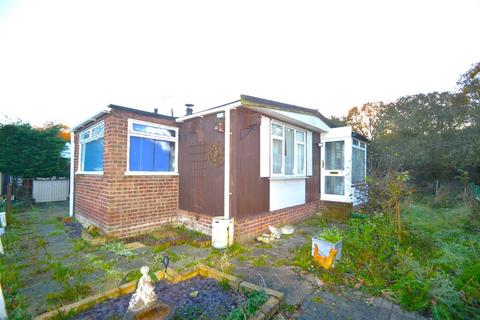 2 bedroom mobile home for sale, The Dome Village, Hockley