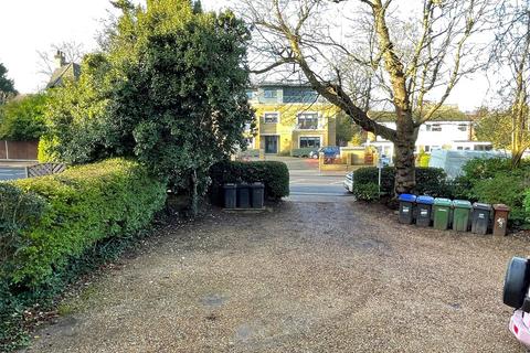 Flat 3, 45 Shortlands Road, Bromley, BR2 0JJ