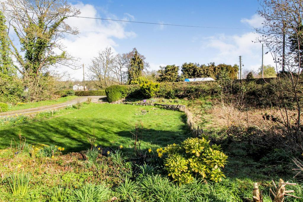 Llynclys, Oswestry 3 bed detached bungalow for sale £275,000