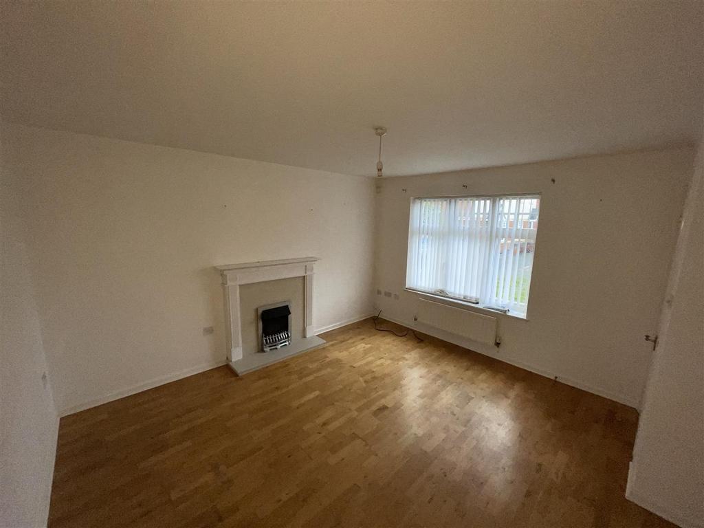 Croft Green, Bromborough, Wirral 3 bed semidetached house for sale £