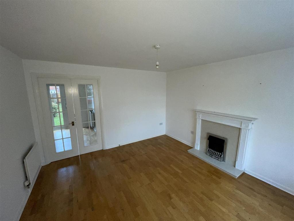 Croft Green, Bromborough, Wirral 3 bed semidetached house £180,000