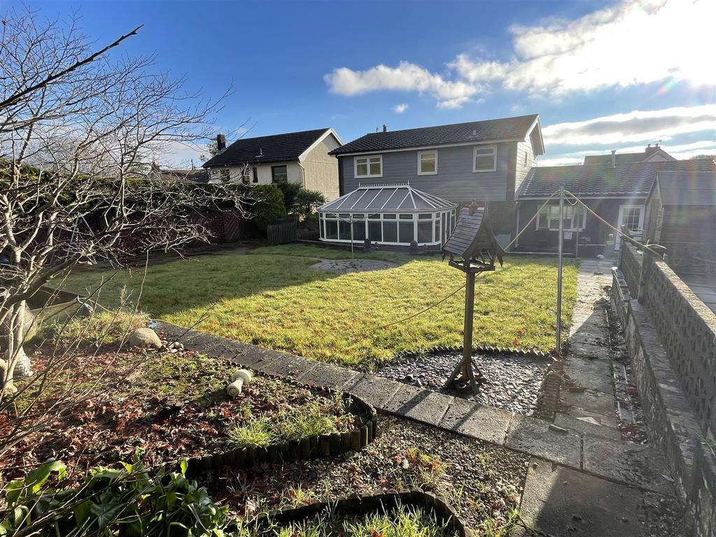 PenYMynydd, Llanelli, SA15 4RN 4 bed detached house for sale £450,000
