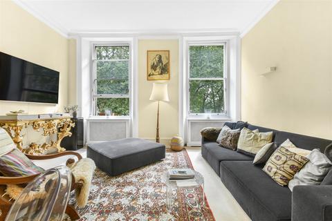 2 bedroom apartment for sale - Ennismore Gardens, Knightsbridge SW7.