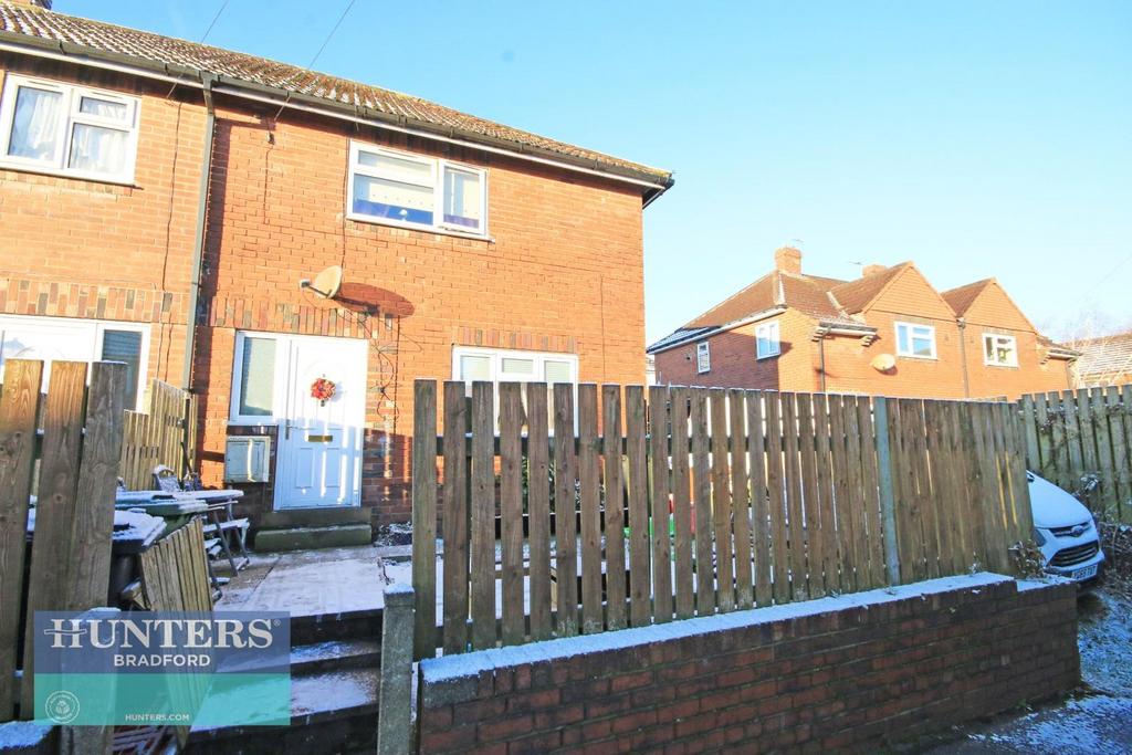 Oakwell Close, Drighlington, Bradford 2 bed semidetached house for