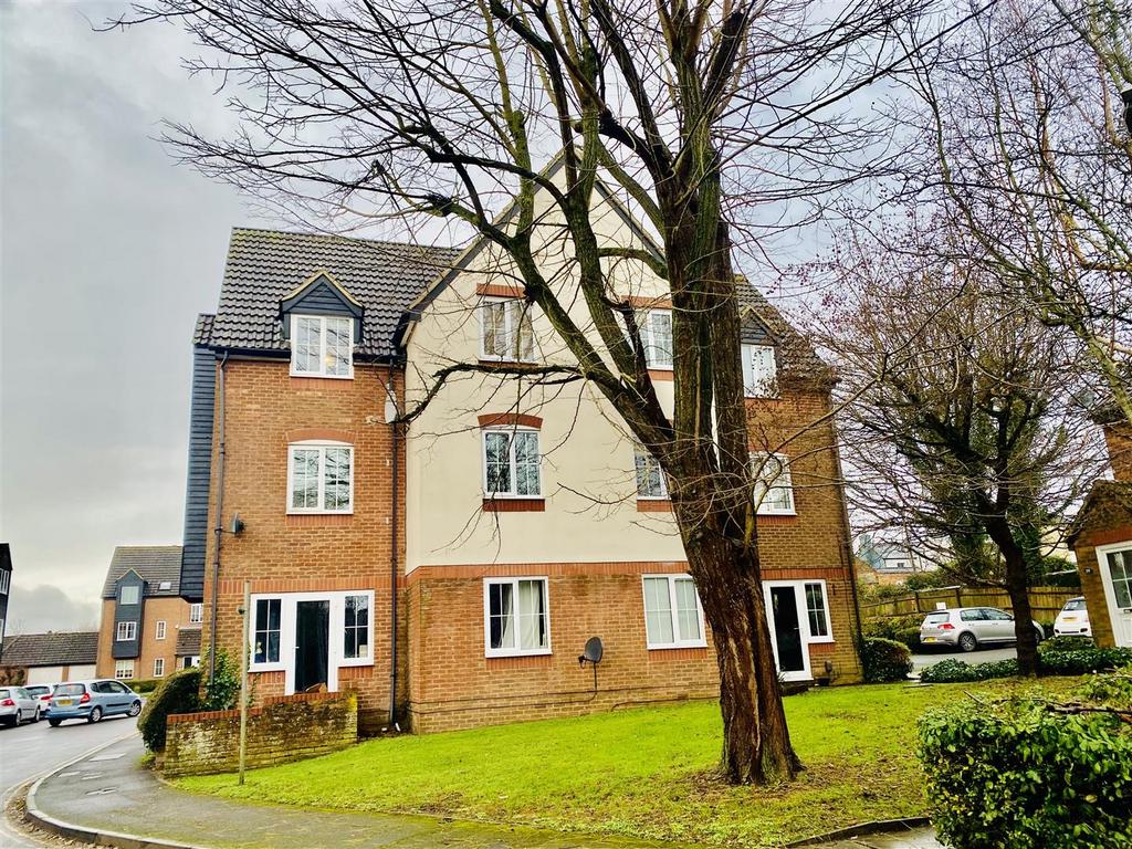 Dewell Mews, Swindon SN3 1 bed flat for sale £130,000