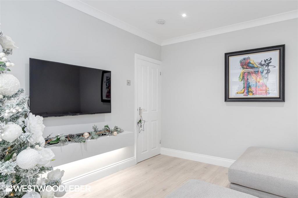 Varney Close 13.jpg