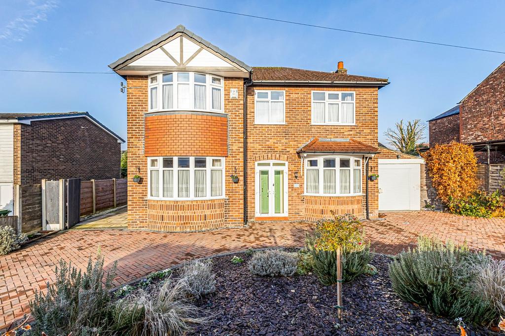 Davyhulme Road, Davyhulme, Manchester, M41 3 bed detached house for
