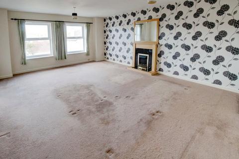 2 bedroom flat for sale, Blencathara Court, Seaview Road, Burnham-on-Sea, TA8