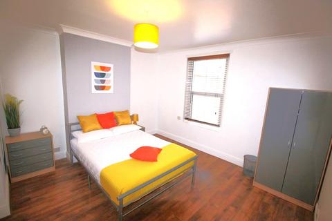1 bedroom in a house share to rent, 128 Monks Road, Lincoln, Lincolnshire, LN2 5PH, United Kingdom