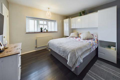 8 Broadfield Road, Hemel Hempstead, HP2 4DT