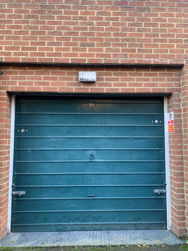 Watchfield Court, Chiswick W4 Garage £217 pcm (£50 pw)