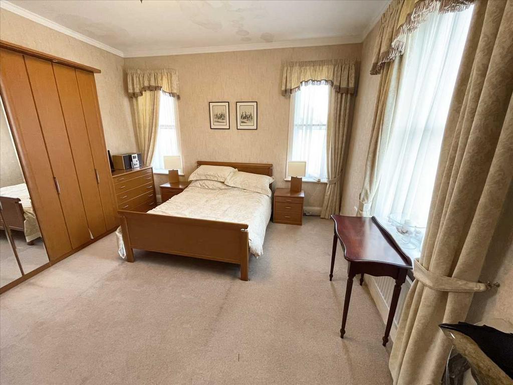 Bedroom no. 1