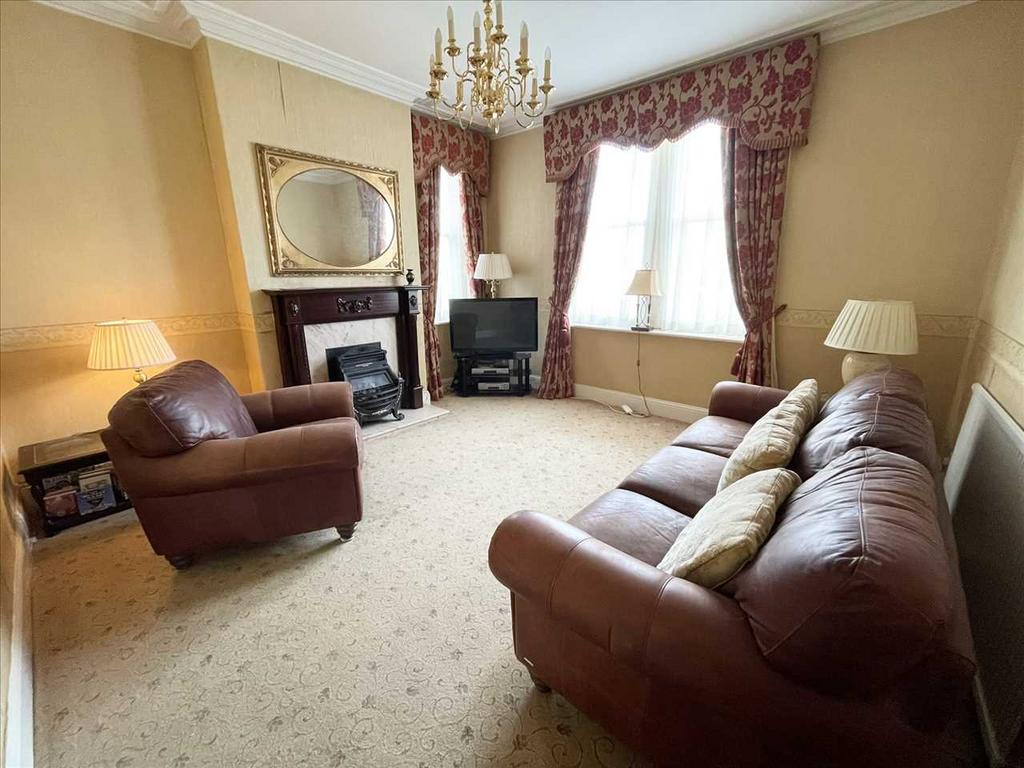 DINING ROOM (front)