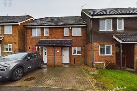 2 bedroom terraced house to rent, Pearson Close, Aylesbury