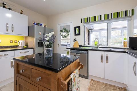 Foxholes Back Lane, Bradford Abbas, Sherborne, DT9 6SQ
