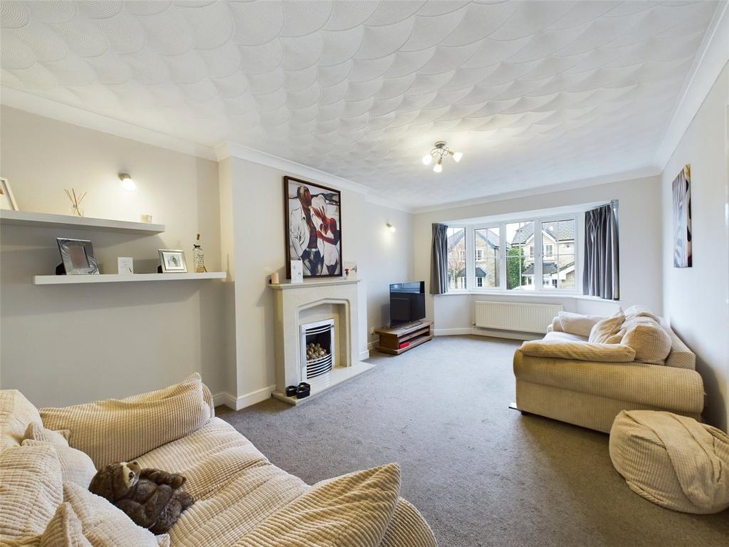 Cliveden Avenue, Thornton, Bradford, West Yorkshire, BD13 4 bed detached house for sale £395,000