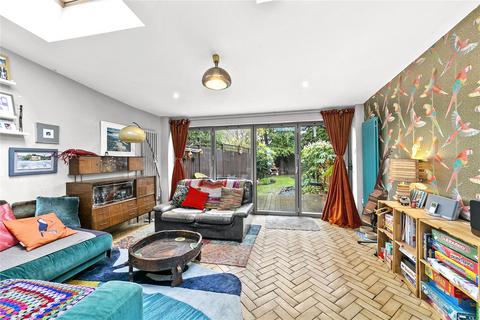 42 Cambridge Road, Teddington, TW11 8DN