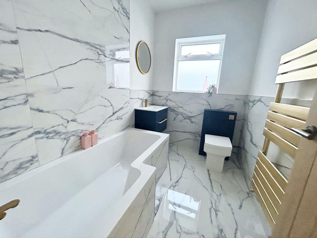 Family bathroom