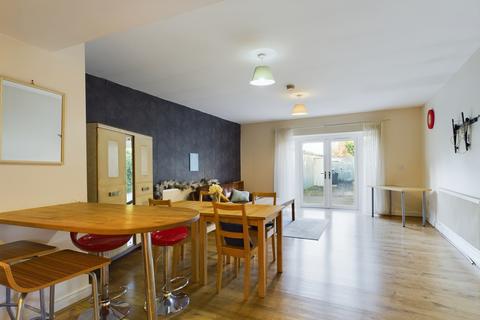 4 bedroom detached house to rent - Edgecumbe Street, HU5