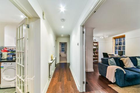 2 Point Close, London, SE10 8QS