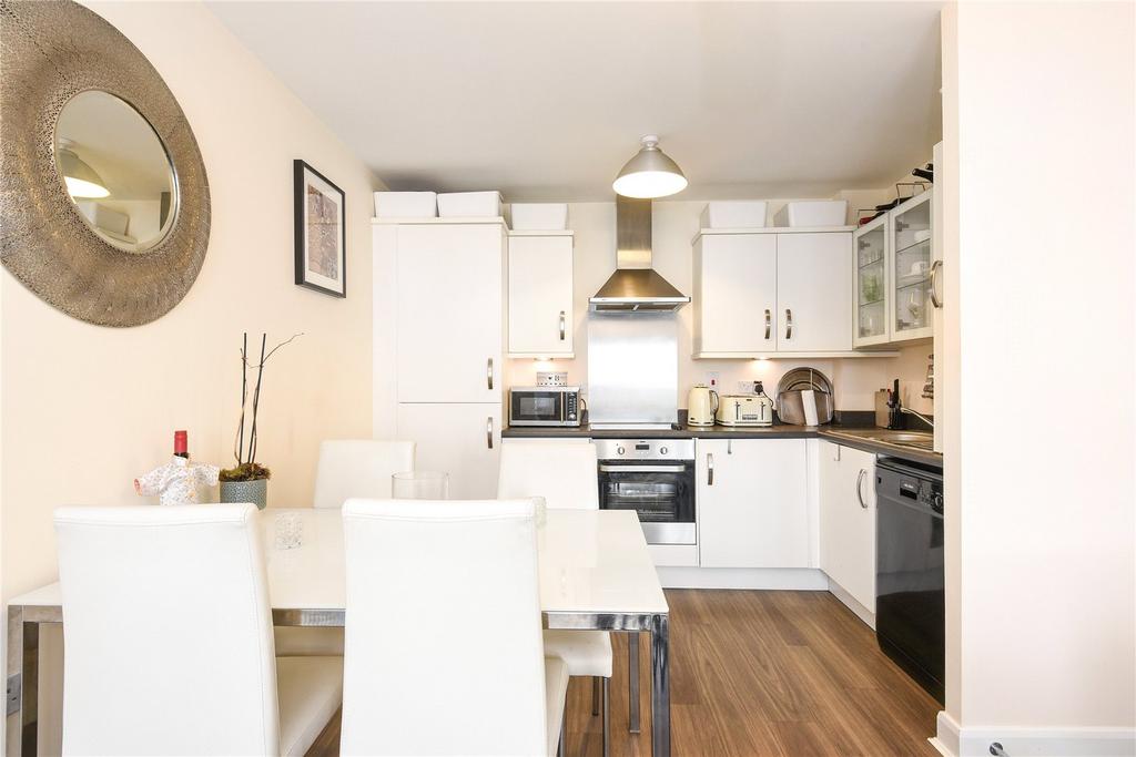 Kitchen/Dining Area